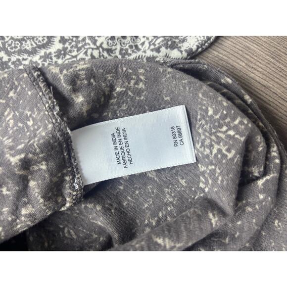 Lucky Brand 1X Boho Paisley Medallion Long Sleeve Top Gray Ivory Plus - Picture 6 of 8